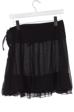 Пола Reserved, Размер XS, Цвят Черен, Цена 2,55 €