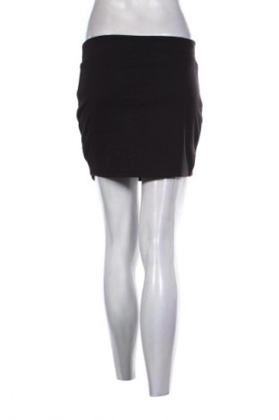 Пола Terranova, Размер S, Цвят Черен, Цена 2,04 €