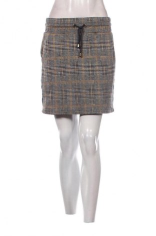 Пола Unbranded, Размер S, Цвят Многоцветен, Цена 2,04 €