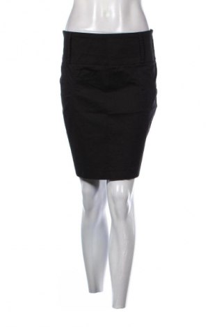 Пола Y.Yendi, Размер M, Цвят Черен, Цена 2,04 €