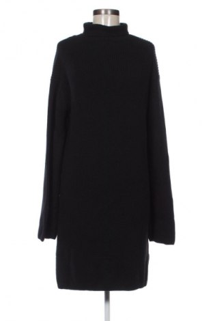 Рокля Calvin Klein Jeans, Размер M, Цвят Черен, Цена 28,63 €