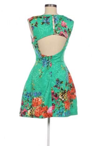 Šaty  Club Donna, Velikost M, Barva Vícebarevné, Cena  249,00 Kč