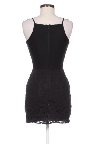 Šaty  Cropp, Velikost XS, Barva Vícebarevné, Cena  89,00 Kč