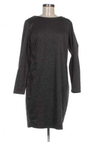 Kleid Essentials, Größe M, Farbe Mehrfarbig, Preis € 1,99
