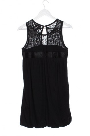 Sukienka French Connection, Rozmiar S, Kolor Czarny, Cena 28,99 zł