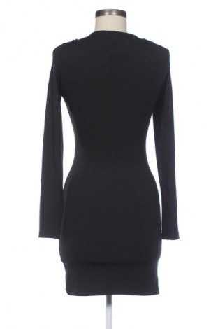 Sukienka Gina Tricot, Rozmiar M, Kolor Czarny, Cena 22,99 zł