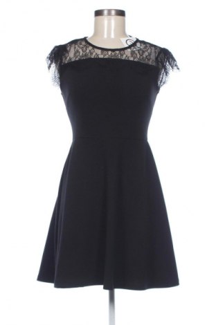 Ruha Lipsy, Méret M, Szín Fekete, Ár 5 409 Ft