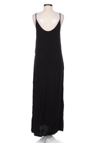 Ruha Pigalle, Méret M, Szín Fekete, Ár 3 675 Ft