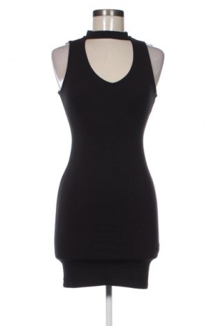 Sukienka Pull&Bear, Rozmiar M, Kolor Czarny, Cena 24,99 zł