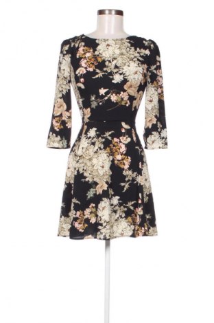 Sukienka Stradivarius, Rozmiar S, Kolor Kolorowy, Cena 26,99 zł