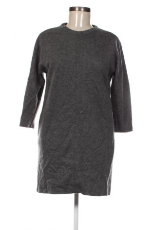 Рокля Uniqlo, Размер XS, Цвят Сив, Цена 3,06 €
