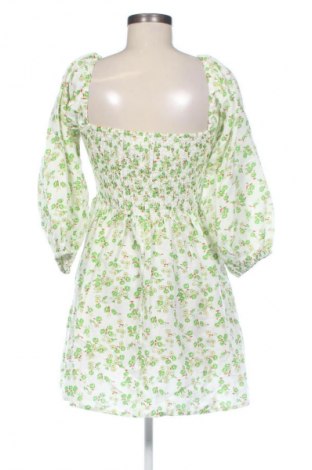 Рокля Urban Outfitters, Размер S, Цвят Многоцветен, Цена 20,45 €