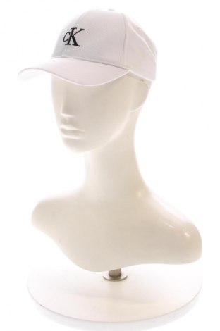 Căciulă Calvin Klein Jeans, Culoare Alb, Preț 176,99 Lei