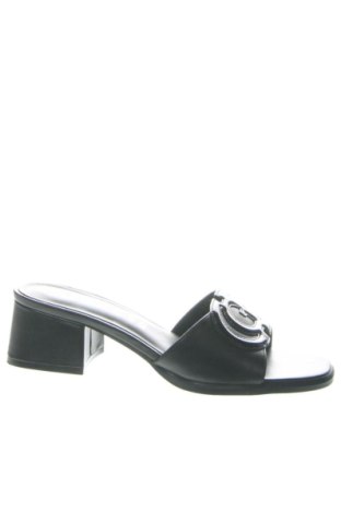 Чехли Guess, Размер 40, Цвят Черен, Цена 130,37 €, #137628449