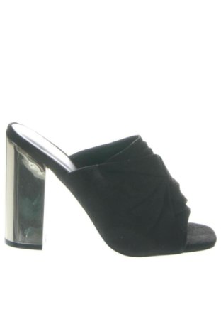 Чехли New Look, Размер 38, Цвят Черен, Цена 26,58 €, #137587272
