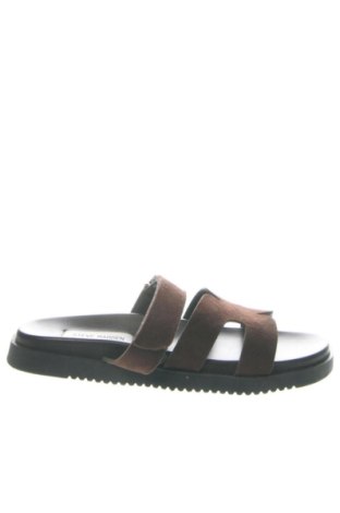 Чехли Steve Madden, Размер 38, Цвят Кафяв, Цена 104,81 €, #137626629
