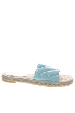 Papuci Unbranded, Mărime 40, Culoare Albastru, Preț 152,22 Lei, #137617594
