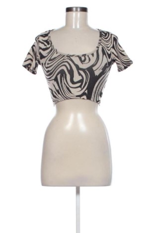 Damen Shirt Stradivarius, Größe M, Farbe Mehrfarbig, Preis € 8,00, #137645964