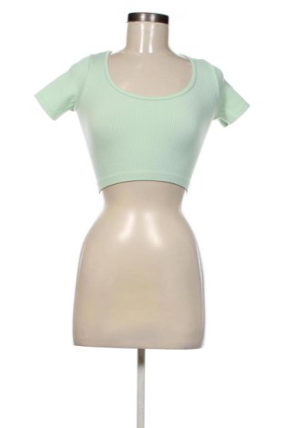 Damen T-Shirt Stradivarius, Größe S, Farbe Grün, Preis € 9,00, #137643241