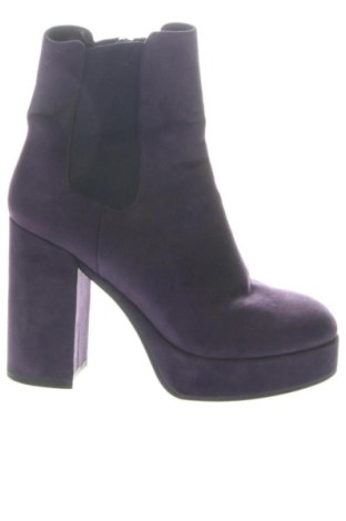 Damskie botki Catwalk, Rozmiar 38, Kolor Fioletowy, Cena 127,01 zł, #137595680