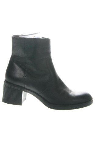 Botine de damă Geox, Mărime 40, Culoare Negru, Preț 325,44 Lei, #137618319