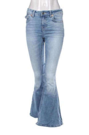 Дамски дънки Stradivarius, Размер M, Цвят Син, Цена 12,05 €, #137604046