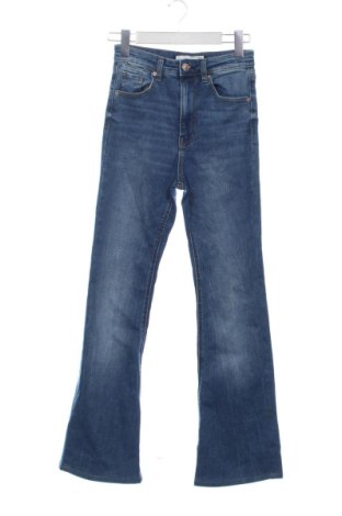 Blugi de femei Stradivarius, Mărime XS, Culoare Albastru, Preț 63,23 Lei, #137604739