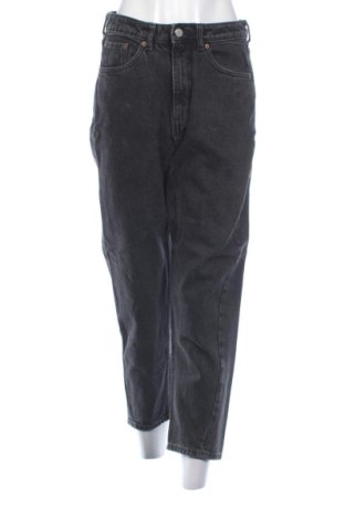 Blugi de femei Weekday, Mărime M, Culoare Negru, Preț 68,24 Lei, #137612572