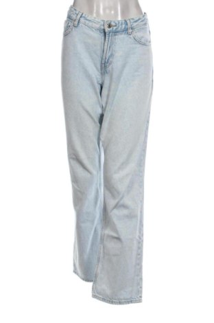 Dámske džínsy  Bershka, Veľkosť L, Farba Modrá, Cena  20,58 €, #137645206