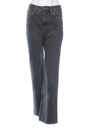 Blugi de femei Pull&Bear, Mărime S, Culoare Gri, Preț 80,99 Lei, #137645731