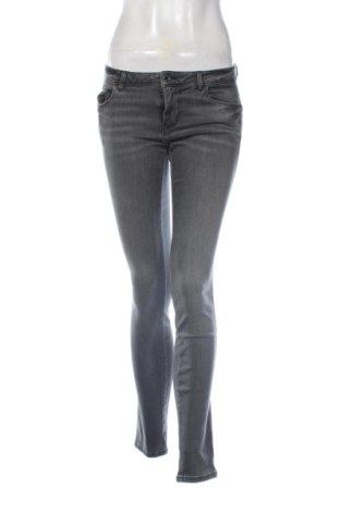 Damskie jeansy Guess, Rozmiar S, Kolor Szary, Cena 122,59 zł, #137648625