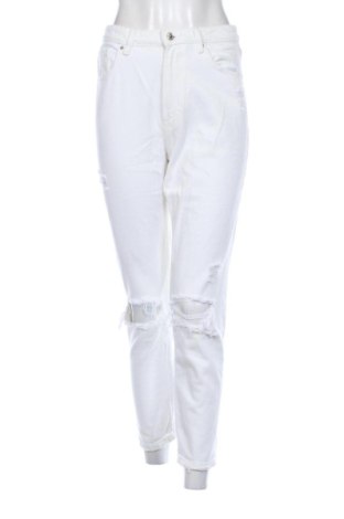 Дамски дънки Bershka, Размер S, Цвят Бял, Цена 11,00 €, #137644894