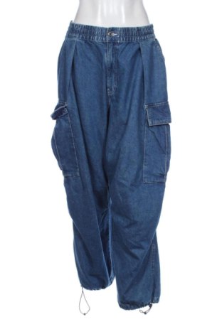 Damen Jeans Bershka, Größe M, Farbe Blau, Preis 18,48 €, #137655136