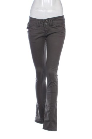 Damen Cordhose Bershka, Größe M, Farbe Grau, Preis € 10,00, #137652179