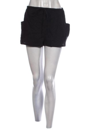 Damen Shorts Pull&Bear, Größe XL, Farbe Schwarz, Preis € 8,38, #137604248