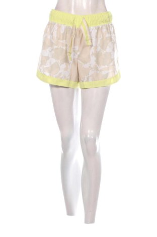 Pantaloni scurți de femei PUMA, Mărime M, Culoare Multicolor, Preț 73,49 Lei, #137624034