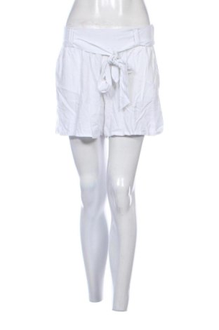Damen Shorts Terranova, Größe M, Farbe Weiß, Preis 13,00 €, #137625791