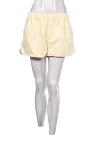 Pantaloni scurți de femei Primark, Mărime L, Culoare Galben, Preț 47,24 Lei, #137647274