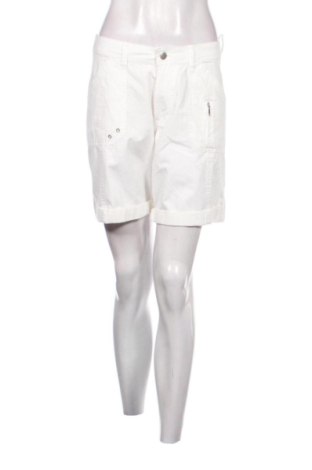 Pantaloni scurți de femei Esmara, Mărime M, Culoare Alb, Preț 36,74 Lei, #137649371