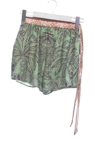 Pantaloni scurți de femei SHEIN, Mărime XXS, Culoare Multicolor, Preț 36,74 Lei, #137599744