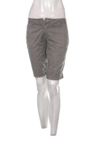 Pantaloni scurți de femei Amisu, Mărime M, Culoare Gri, Preț 47,24 Lei, #137627592