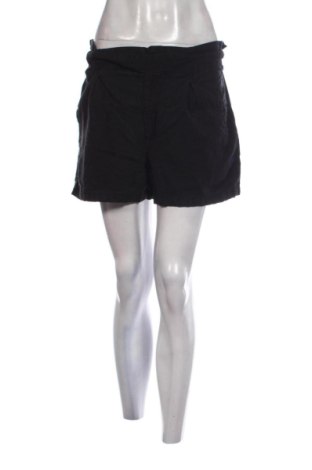 Pantaloni scurți de femei ONLY, Mărime M, Culoare Negru, Preț 41,99 Lei, #137657251