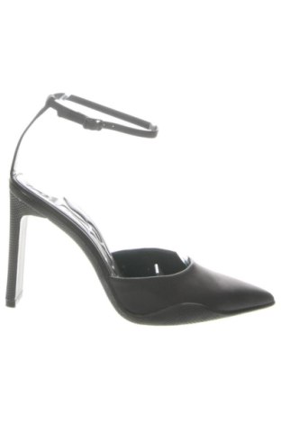 Дамски обувки Bershka, Размер 39, Цвят Кафяв, Цена 23,00 €, #137600585