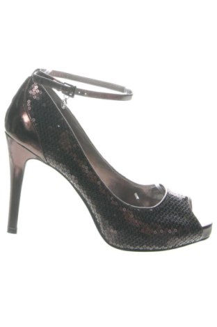 Дамски обувки Guess, Размер 40, Цвят Кафяв, Цена 142,80 €, #137597730