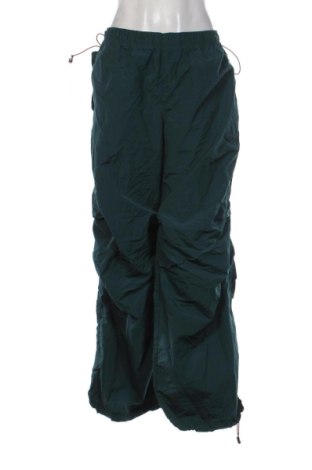 Dámske nohavice Bershka, Veľkosť XXL, Farba Zelená, Cena  13,91 €, #137606132