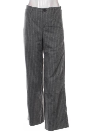 Pantaloni de femei Bershka, Mărime M, Culoare Multicolor, Preț 89,23 Lei, #137649796