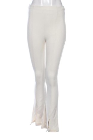 Pantaloni de femei Bershka, Mărime S, Culoare Ecru, Preț 57,74 Lei, #137654107