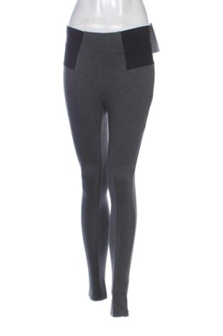 Pantaloni de femei Esmara, Mărime S, Culoare Gri, Preț 60,00 Lei, #137656481