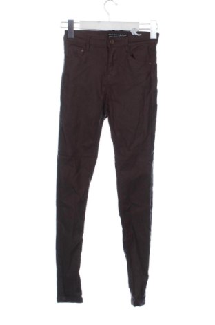 Pantaloni de femei Stradivarius, Mărime XXS, Culoare Maro, Preț 68,24 Lei, #137616078