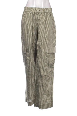 Damenhose Bershka, Größe L, Farbe Mehrfarbig, Preis 9,00 €, #137616322
